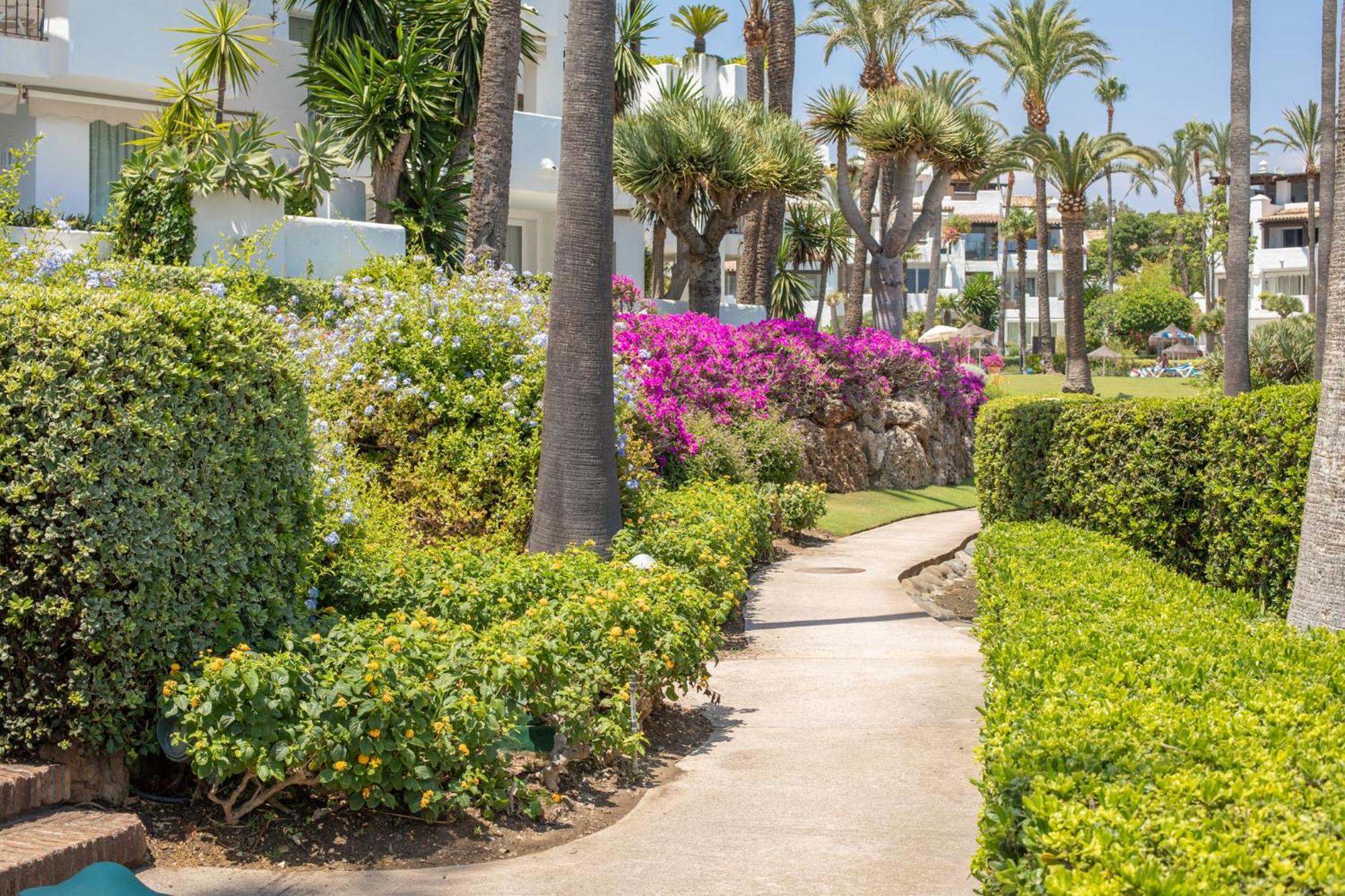 Hanami Alcazaba Beach Front Sea View Estepona Esterno foto
